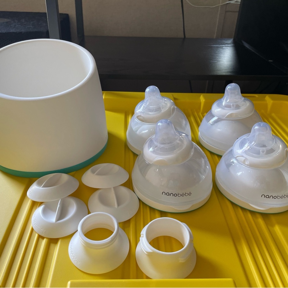 NWNT Nanobébé White Baby Bottle Set